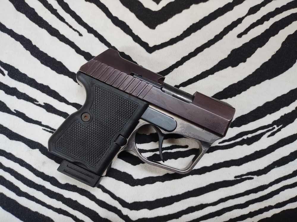 Magnum Research Micro Desert Eagle-img-1