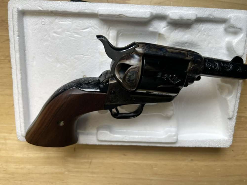 COLT SAA  Sheriff's Model 3" ENGRAVED 44-40 never fired - box-img-6