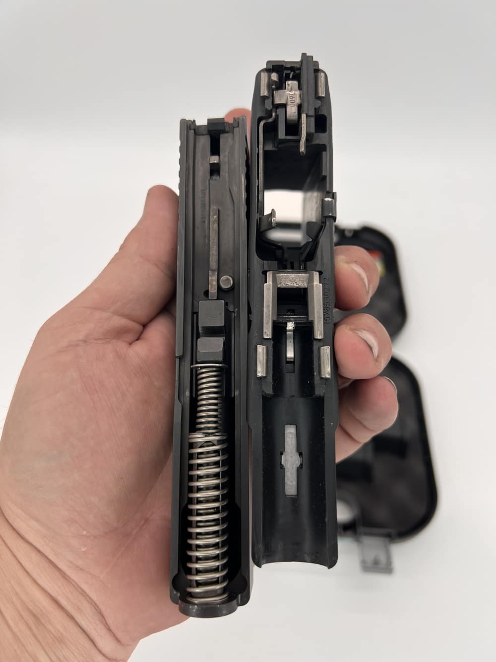 Glock 19 Gen 4 9mm Police Trade-In – Includes 3 Magazines & Case-img-13