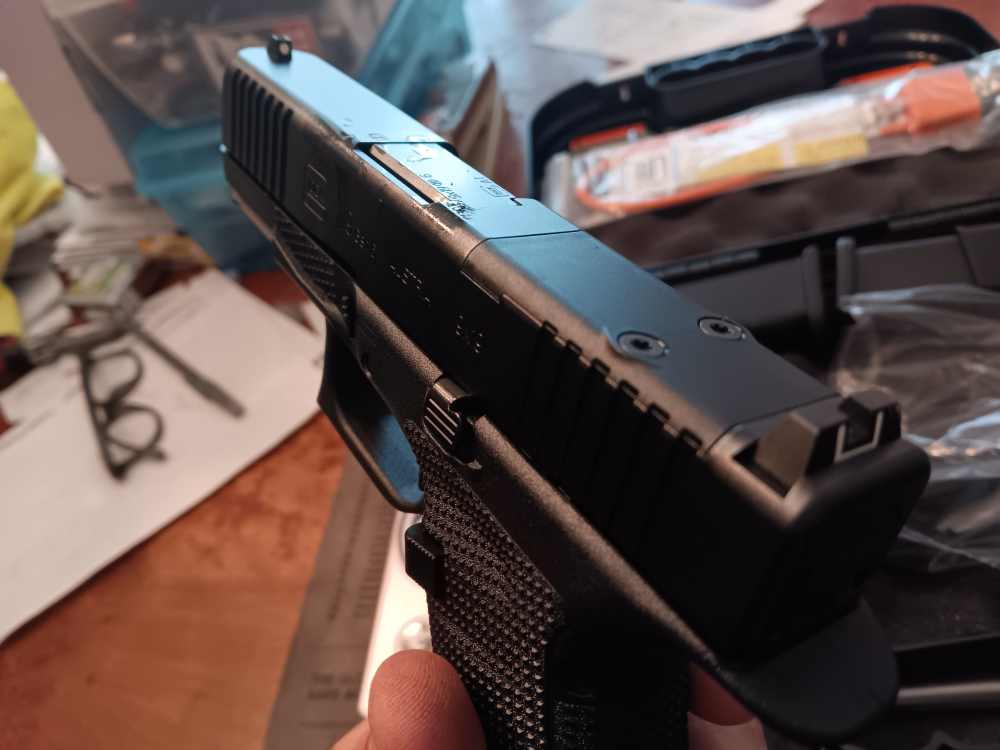 GLOCK 19 GEN 6 9MM NEW  PRICE DROP 10 ROUND MAGS- CT APPROVED-img-4