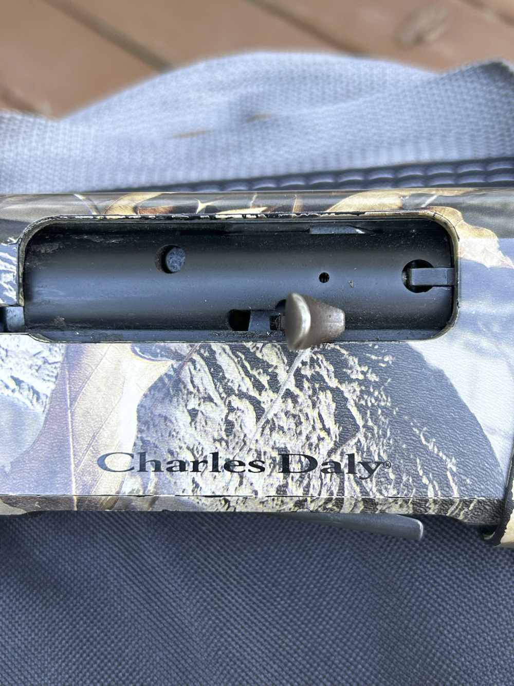 Charles Daly Field 12 ga Realtree Hardwood camo, Ported barrel extra chokes-img-10