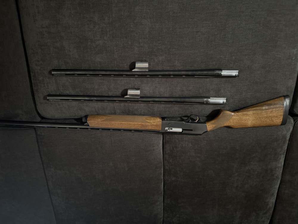 Browning B-80 with 3 barrels-img-0