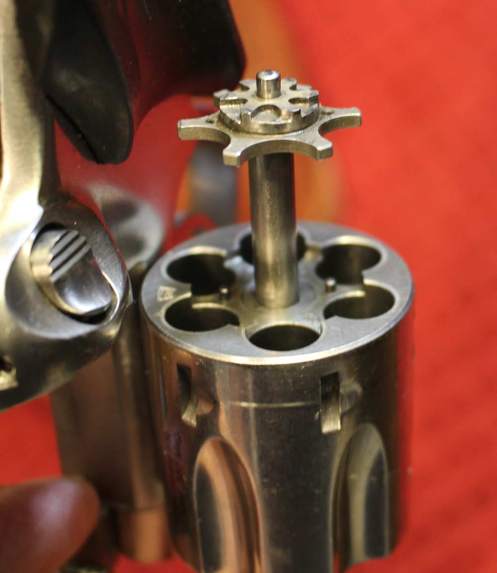 REVOLVER MANURHIN MR88 “SPECIAL POLICE X1” CAL. 357 mag 3” Barrel-img-23
