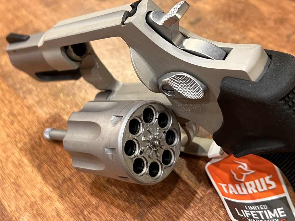 Taurus 942 942M 22 Magnum 22WMR Ultra Lite-img-7