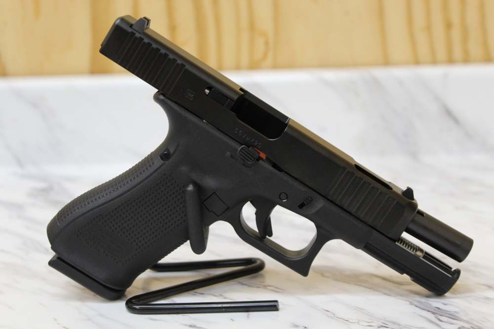 GLOCK 17C V 4.49" BARREL, LAYAWAY AVAILABLE!-img-7