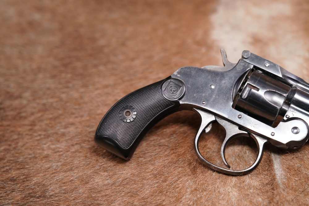 Harrington & Richardson H&R .32 S&W 3” DA/SA Top Break Revolver, C&R-img-8