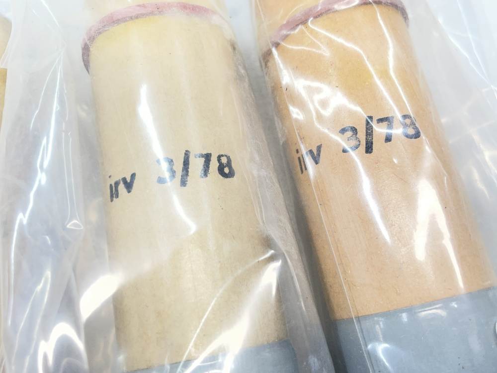 4 x Czech handheld IR parachute flare 1978 vintage sealed military-img-2