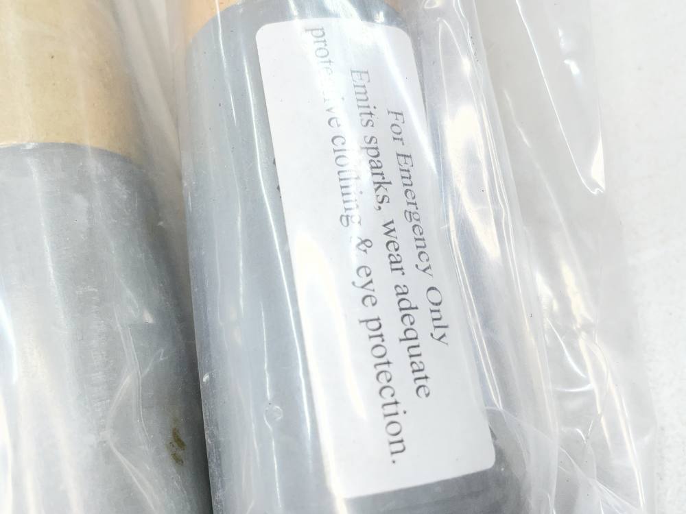 4 x Czech handheld IR parachute flare 1978 vintage sealed military-img-3