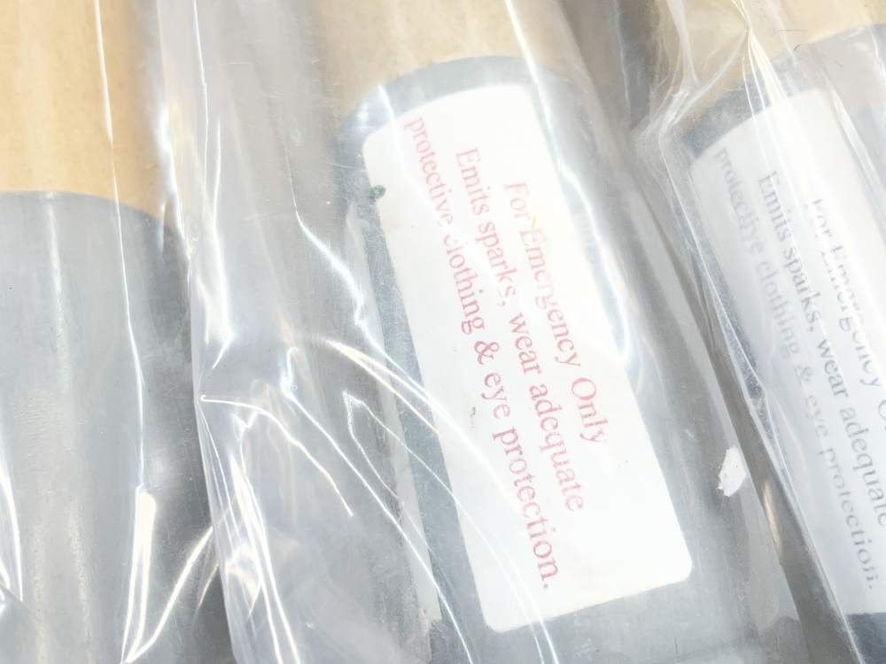 4 x Czech handheld IR parachute flare 1978 vintage sealed military-img-4