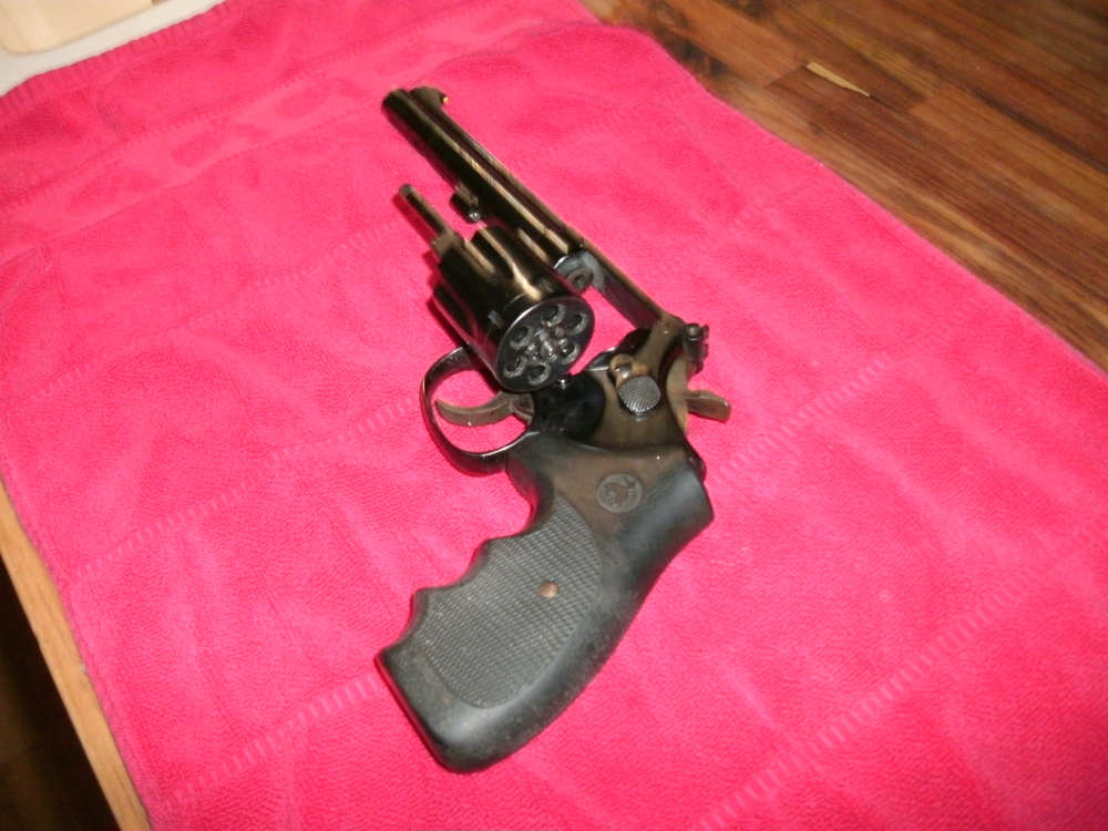 Smith & Wesson Model 17-4-img-2