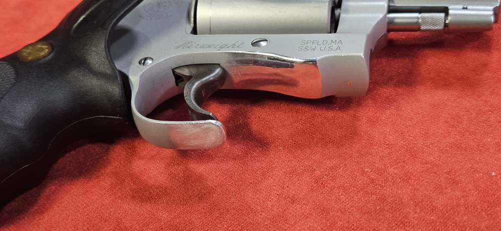 SMITH & WESSON, 637 AIRWGT, .38 S&W SPL+P, SILVER, ALUM., 1.88” BBL, VG CON-img-7