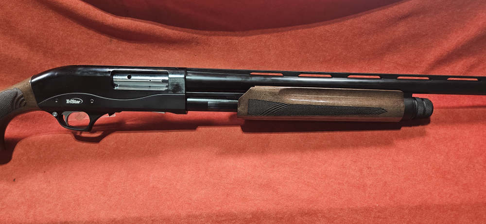 TRISTAR COBRA III 12 GA, 3”, BLUED FINISH, 28 “BBL EXCELLENT COND.-img-2