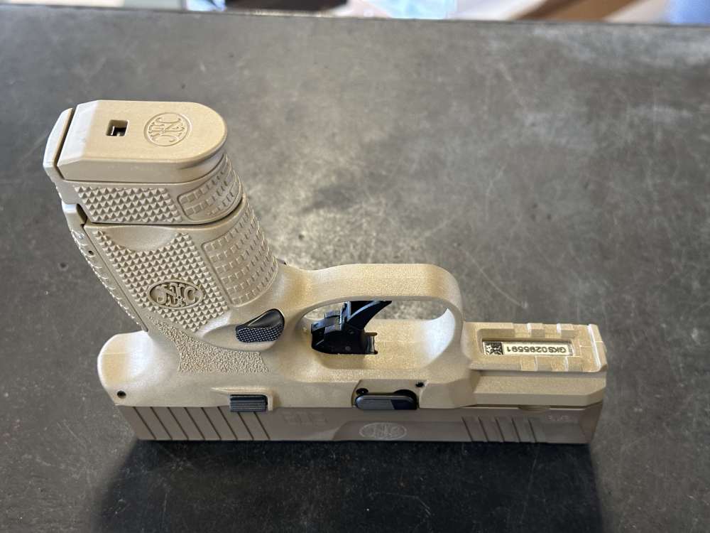 FN 509C 9mm Pistol 3.7" 1-15rd mag FDE-img-15