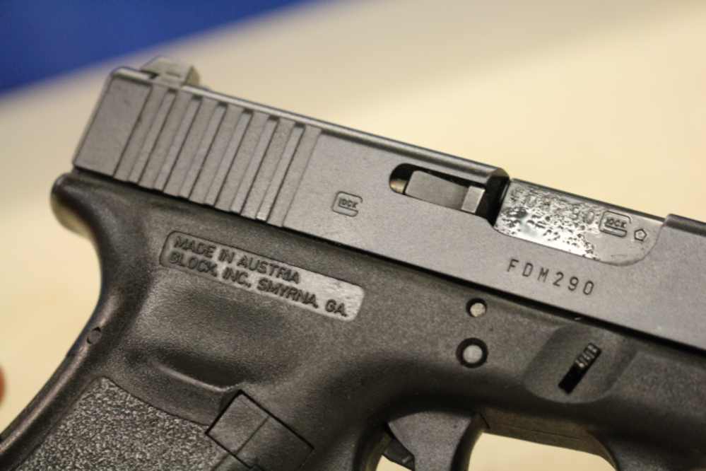 Glock 22 Gen3 .40 S&W Item P-668-img-8