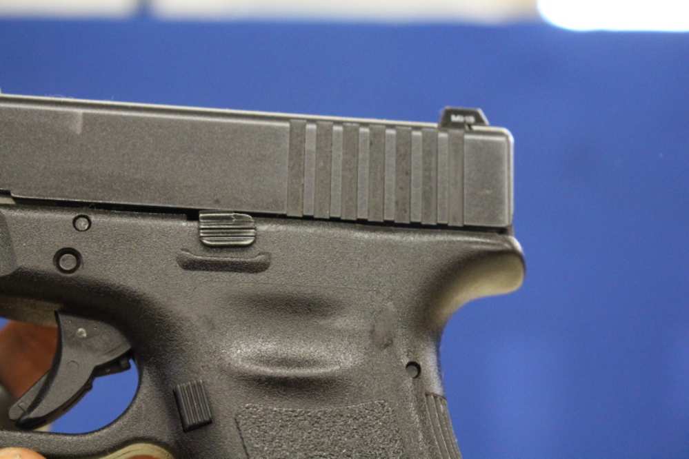 Glock 22 Gen3 .40 S&W Item P-668-img-11