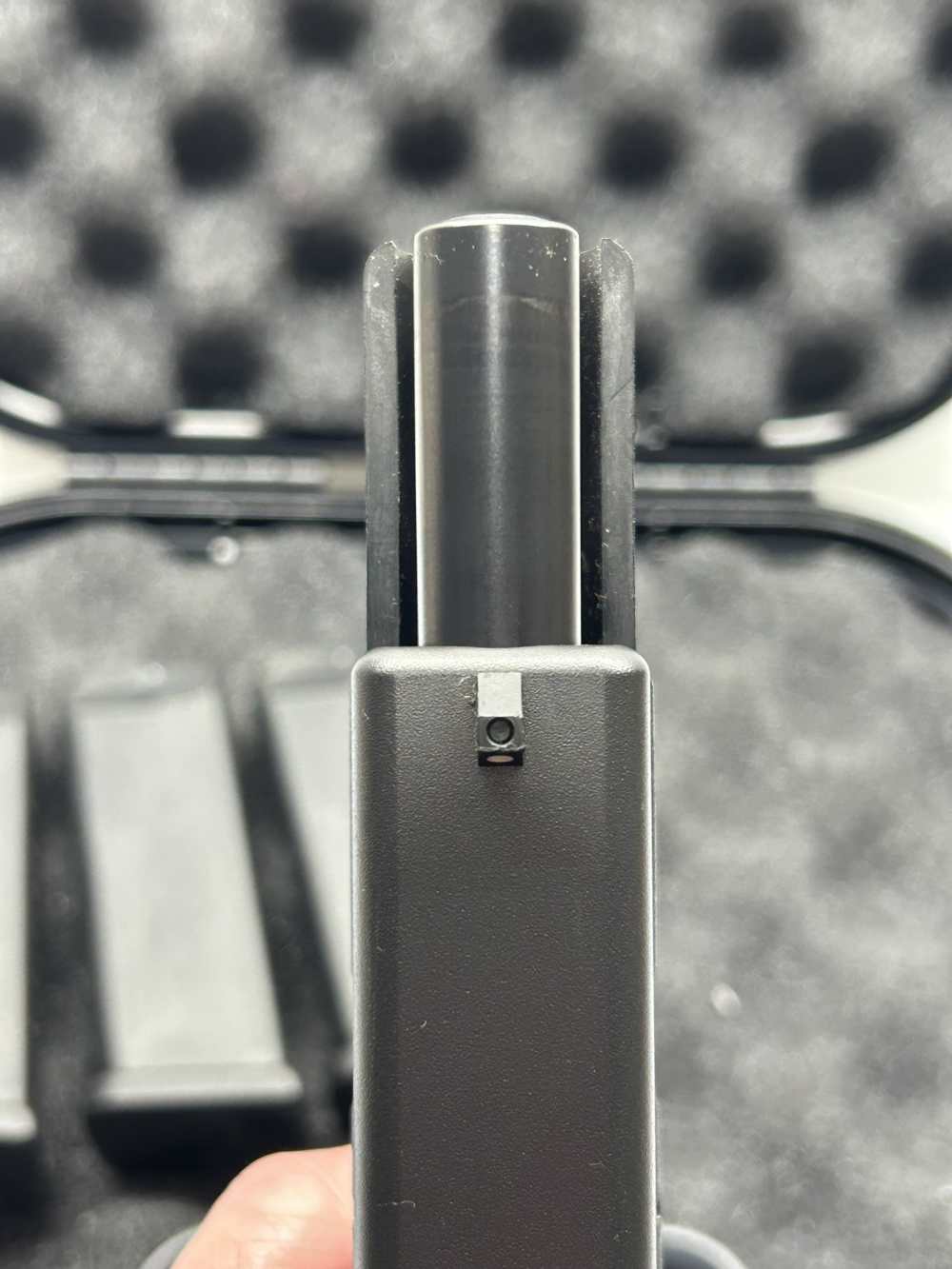 Glock 19 Gen4 9mm Excellent condition G19 engraved -img-10