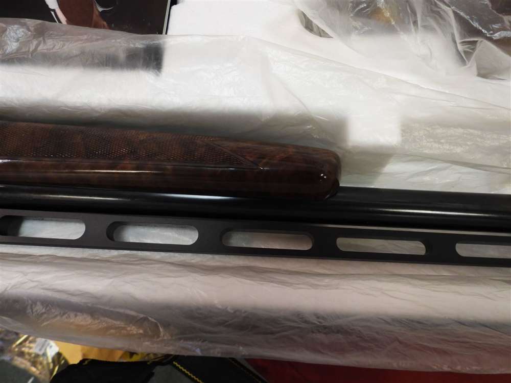 Browning BT-99 PLUS 12ga 1 of 100 LEO Edition NIB 34" Signed by engraver-img-5
