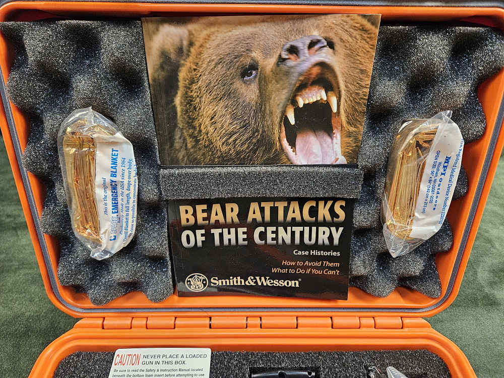 Smith & Wesson 500ES 500 S&W Mag 2.75"  EMERGENCY SURVIVAL KIT-img-20