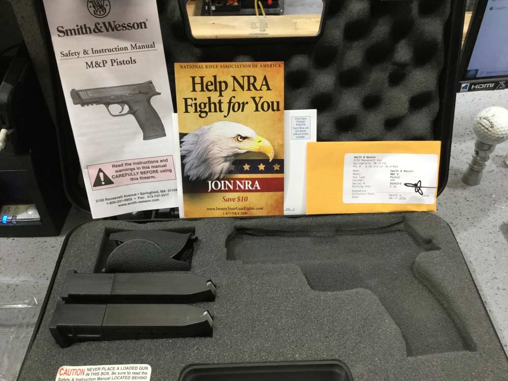 SMITH & WESSON M&P 9 SEMI-AUTO 9MM W/ FACTORY CASE, 2 MAGS, 2 EXTRA GRIPS-img-16