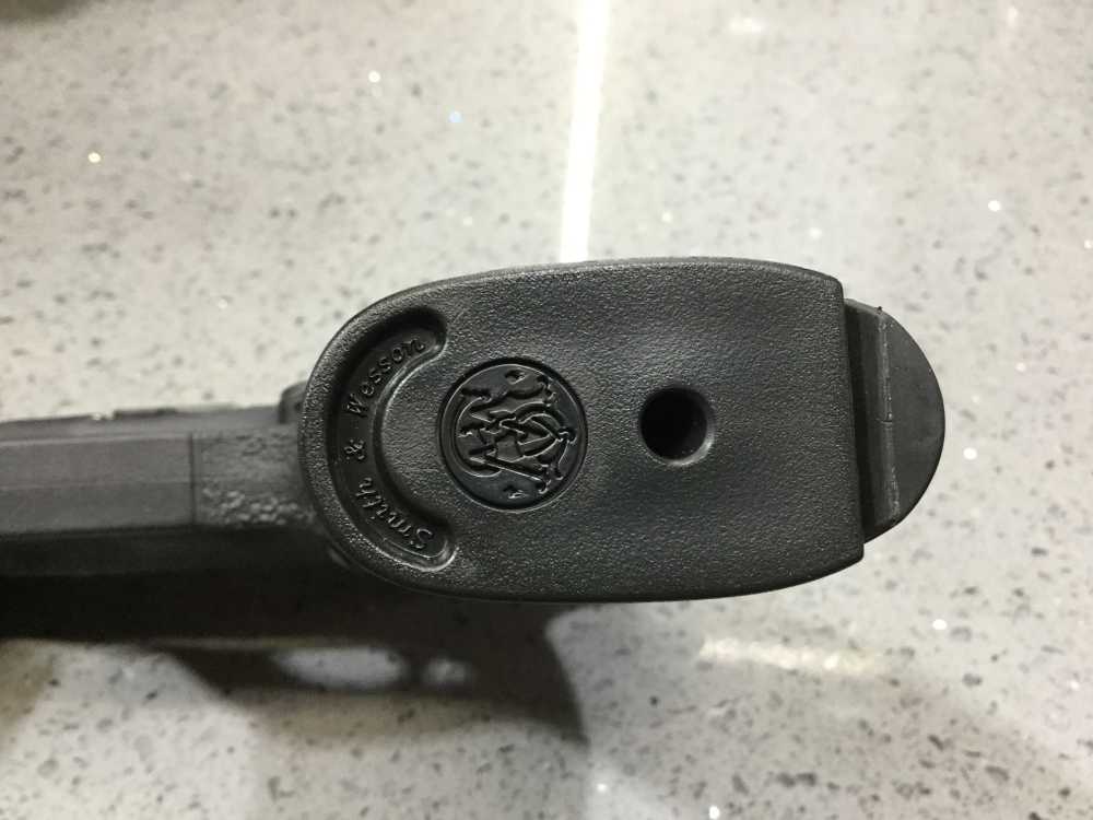 SMITH & WESSON M&P 9 SEMI-AUTO 9MM W/ FACTORY CASE, 2 MAGS, 2 EXTRA GRIPS-img-13