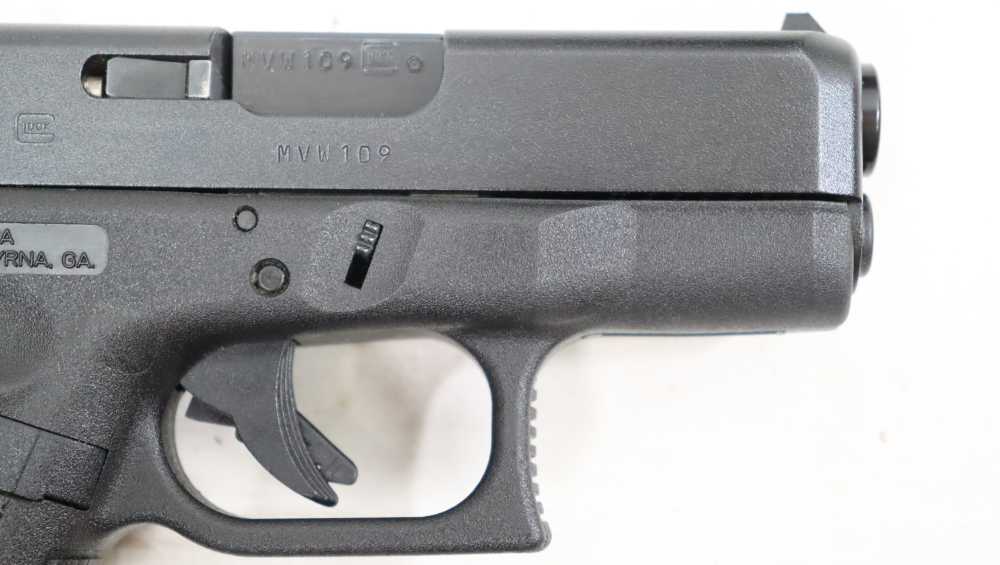 GLOCK 27 GEN 3 SEMI-AUTO .40 S&W W/ CASE 2 MAGS AND HOLSTER-img-2