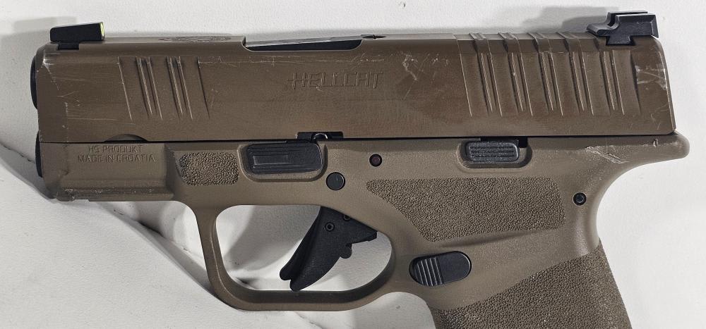 Springfield Hellcat 9mm pistol...BIDDING-img-1