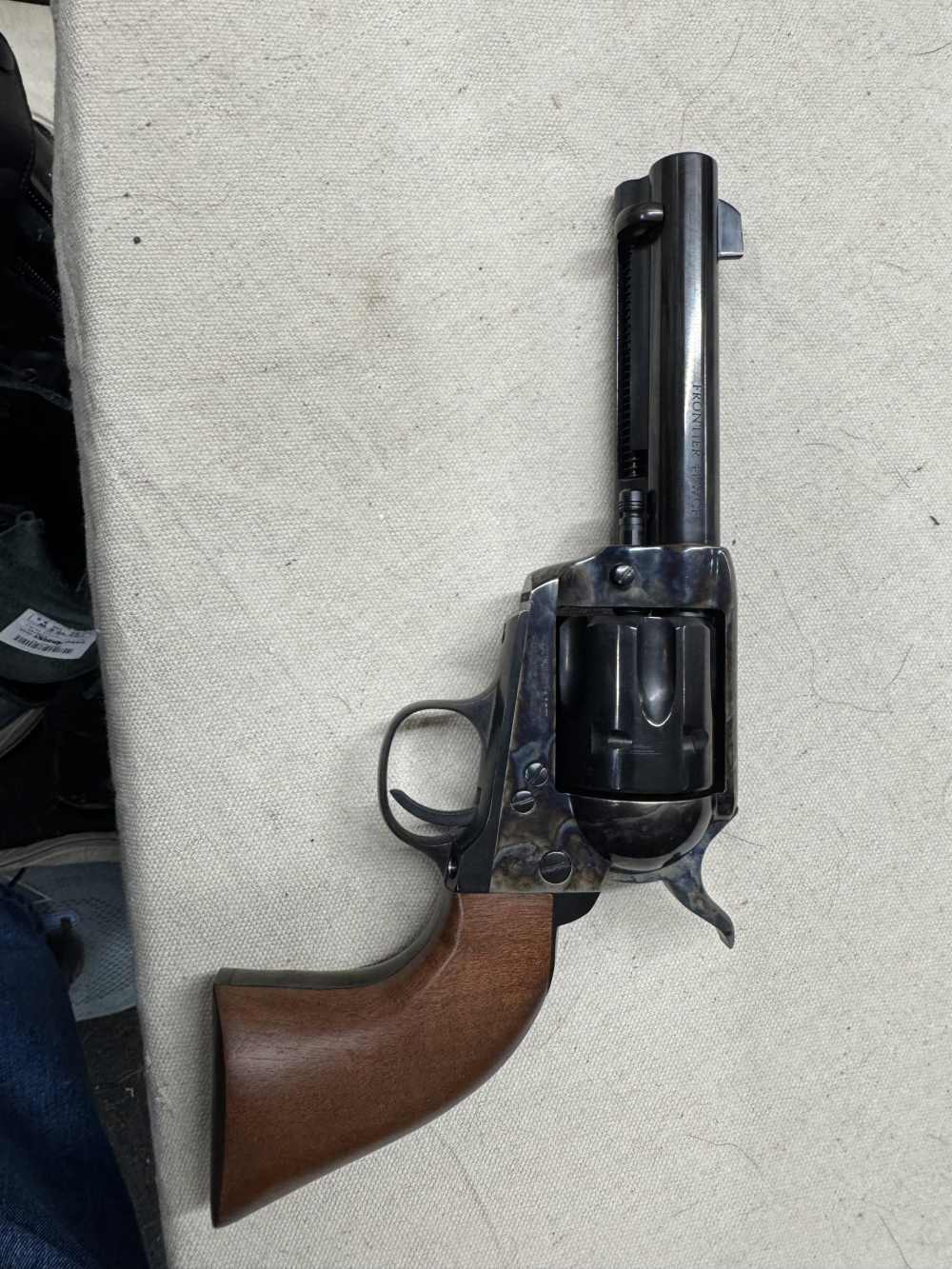 Pietta 1873 Frontier 44-40-img-0