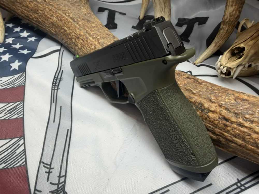 SIG SAUER P365-XMACRO FORTUNATE SON 9MM SEMI-AUTO PISTOL-img-5