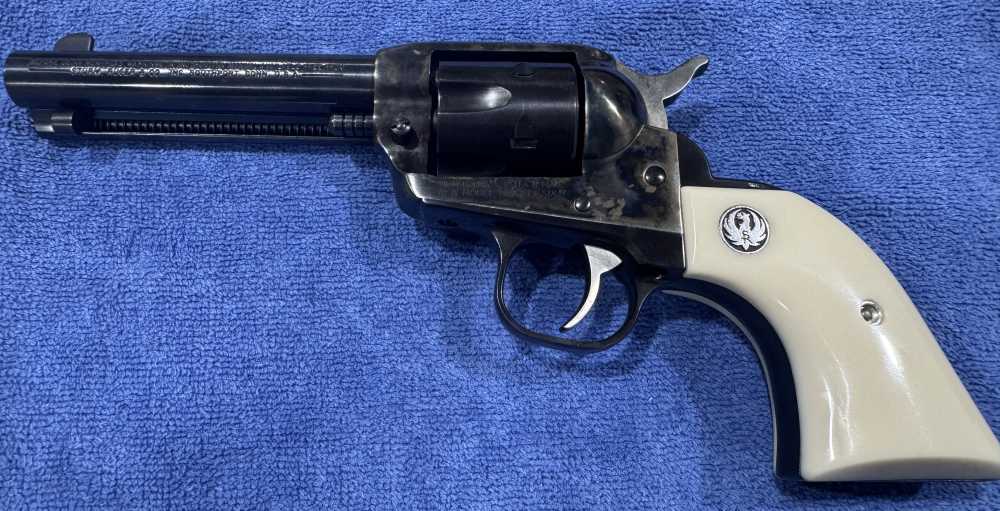 RUGER SECURITY SIX IN 32 H&R CALIBER - GREAT SHAPE, NEAR NEW (J-38)-img-1