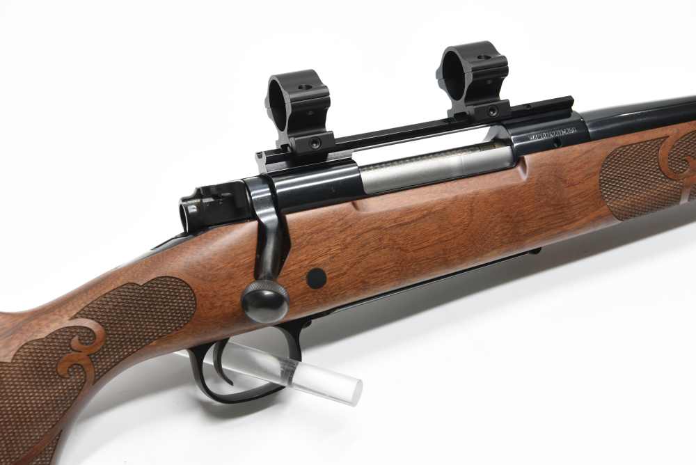 Winchester Model 70 Featherweight .300 Win Mag 24" Walnut BOXED-img-17