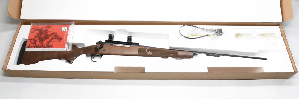 Winchester Model 70 Featherweight .300 Win Mag 24" Walnut BOXED-img-0