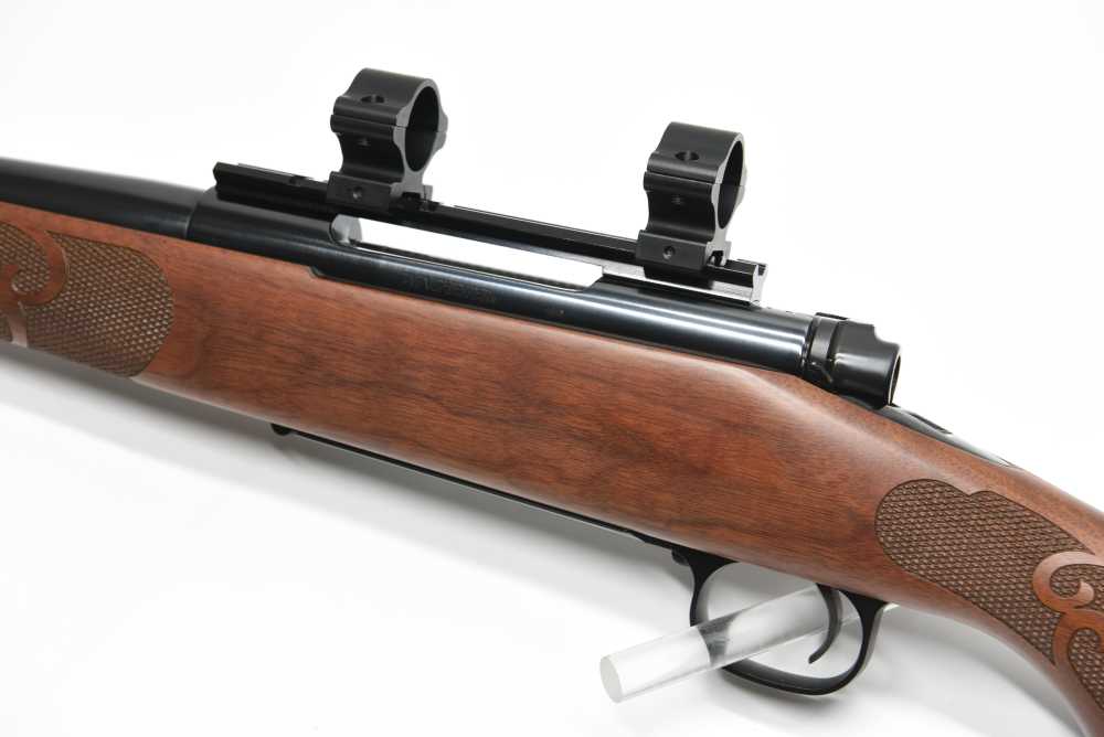 Winchester Model 70 Featherweight .300 Win Mag 24" Walnut BOXED-img-9