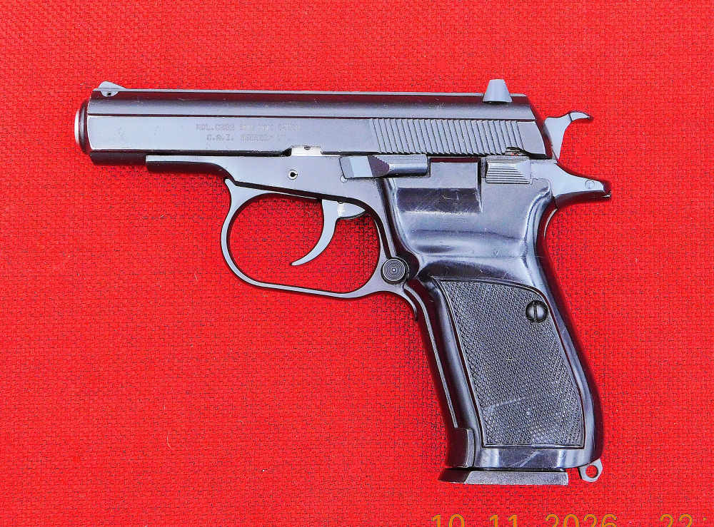 CZ 82 9mm Makarov Pistol 1990 Excellent-img-1