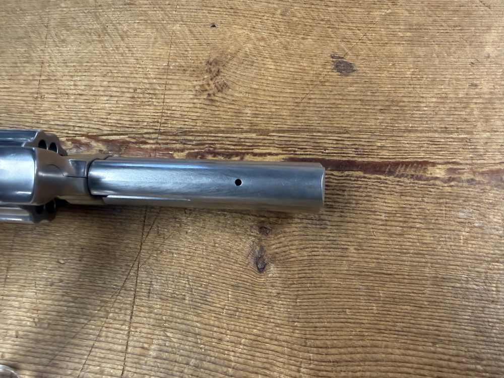 Smith and Wesson S&W 617-6 4" 10rd 22LR -img-15