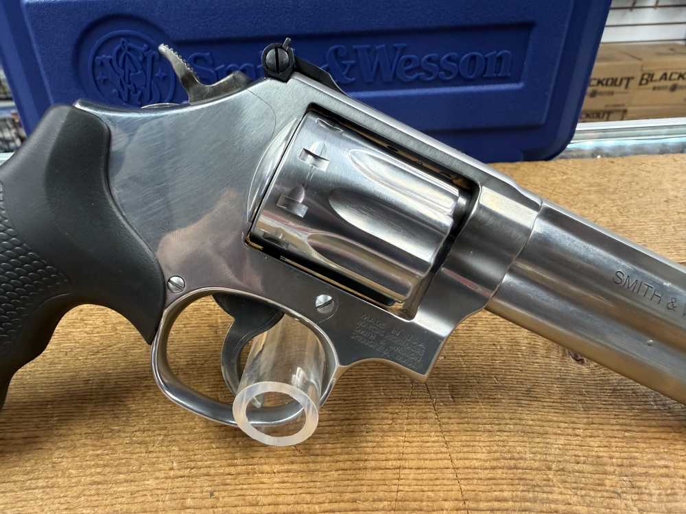 Smith and Wesson S&W 617-6 4" 10rd 22LR -img-8