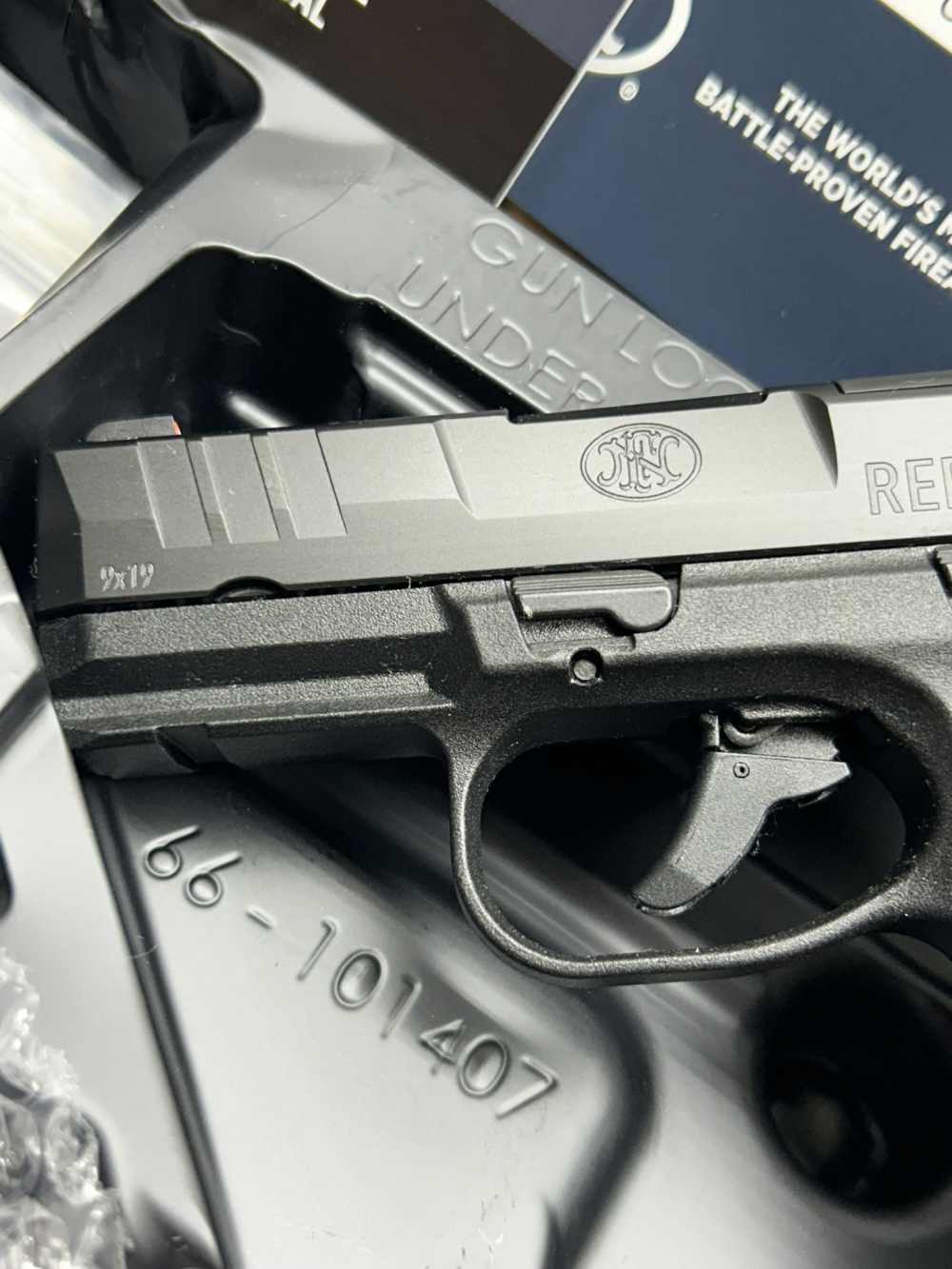 FN Reflex MRD 9mm New micro-Compact Optic Ready with 11 and 15 round mags-img-5