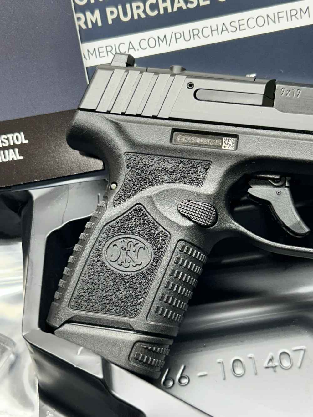 FN Reflex MRD 9mm New micro-Compact Optic Ready with 11 and 15 round mags-img-1