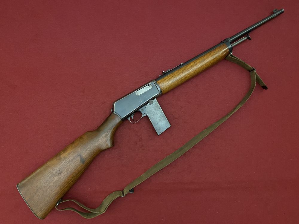 Excellent Winchester Model 1907 .351 WSL, 3 ultra rare original 10rd mags!-img-1