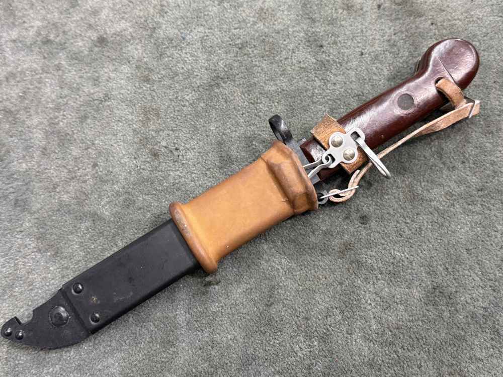 Hungarian FEG AK-47 Bayonet AKM-63 - Russian 6X3 Style-img-2