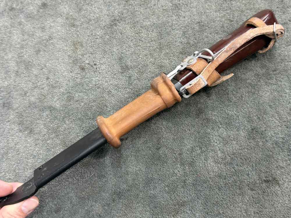 Hungarian FEG AK-47 Bayonet AKM-63 - Russian 6X3 Style-img-3