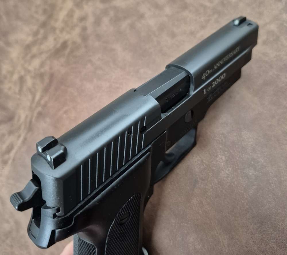 CLEAN USED SIG SAUER P226 40 YEAR ANN 1 OF 2000 9MM 4.4" BOX-img-5