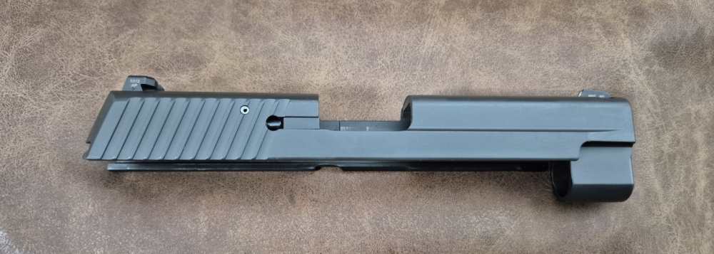 CLEAN USED SIG SAUER P226 40 YEAR ANN 1 OF 2000 9MM 4.4" BOX-img-13