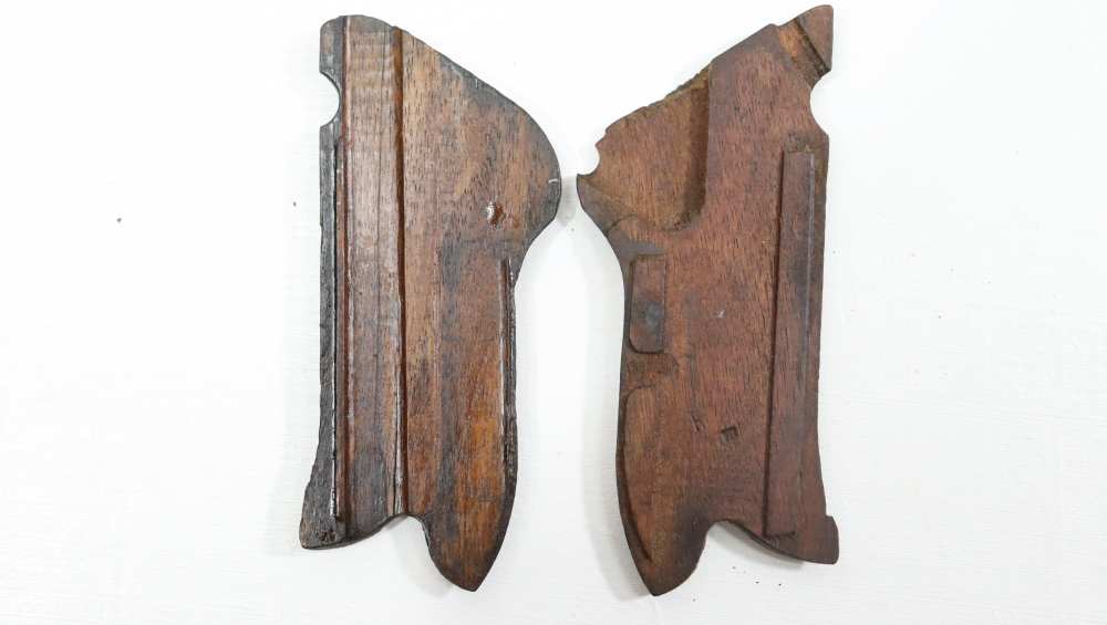 ORG WWI/WWII GERMAN P08 LUGER WOODEN GRIP SCALES-img-5