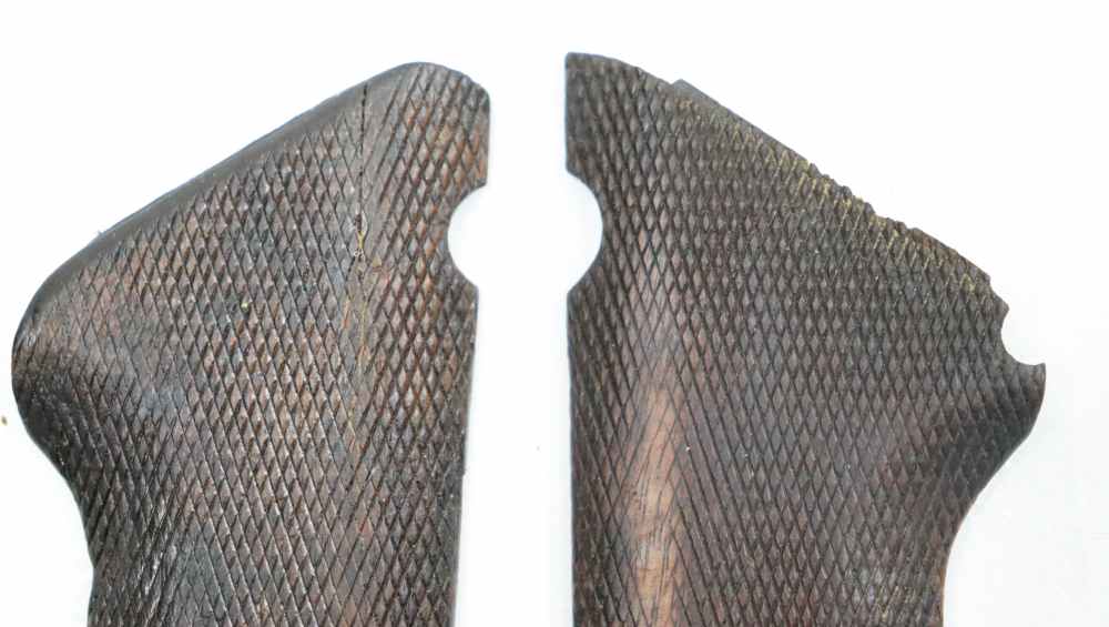 ORG WWI/WWII GERMAN P08 LUGER WOODEN GRIP SCALES-img-3