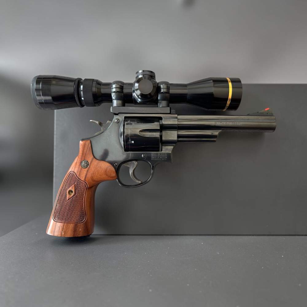 Smith & Wesson Model 57-6, 41Rem Magw/Leupold 2.5-8x32 w/220 rds of ammo-img-0