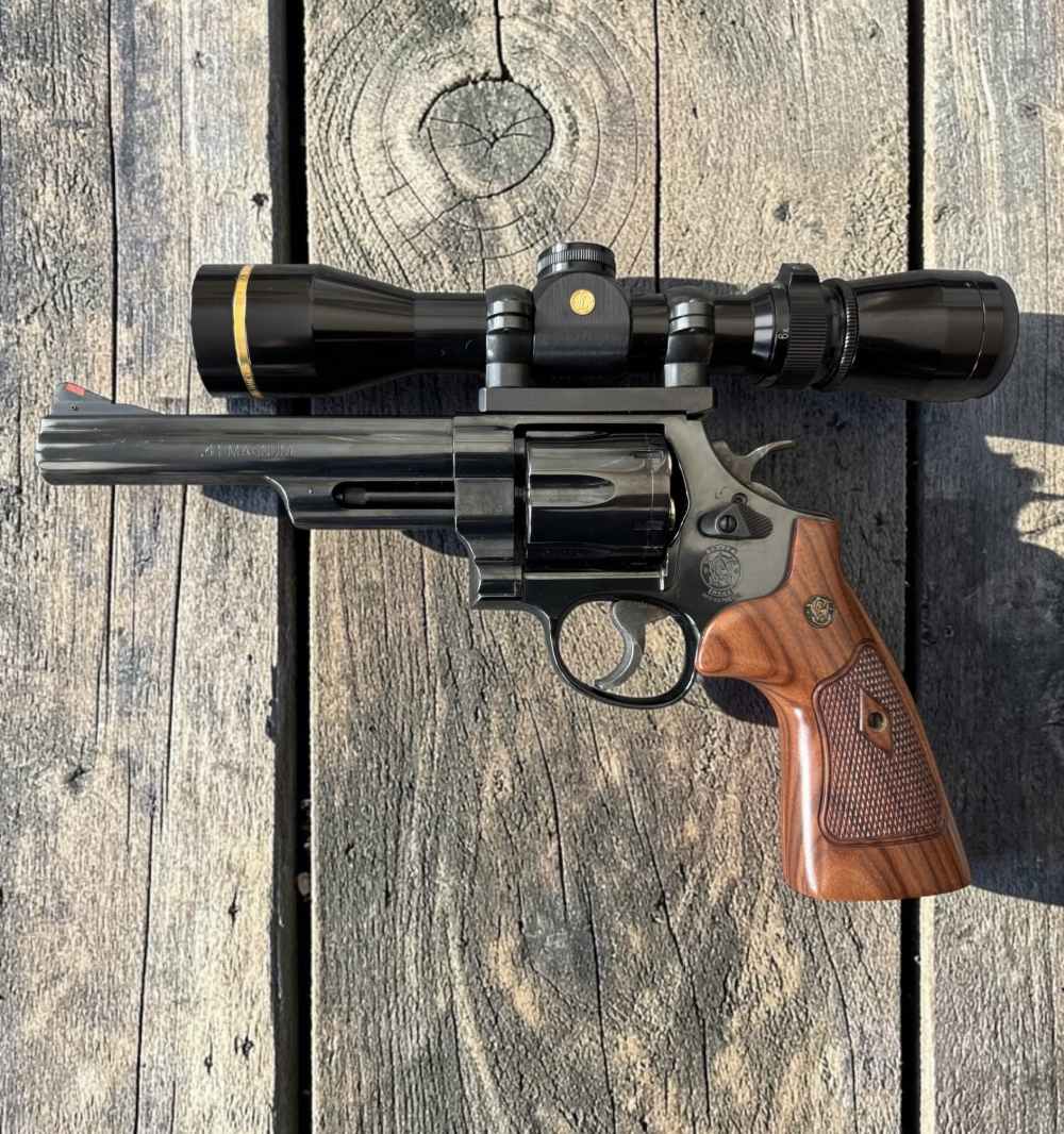 Smith & Wesson Model 57-6, 41Rem Magw/Leupold 2.5-8x32 w/220 rds of ammo-img-1