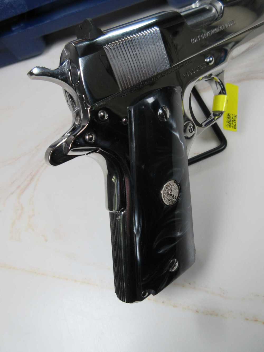 Colt Custom Govt 1911 Bright Stainless 5" .38Super series 70 upgraded grips-img-7