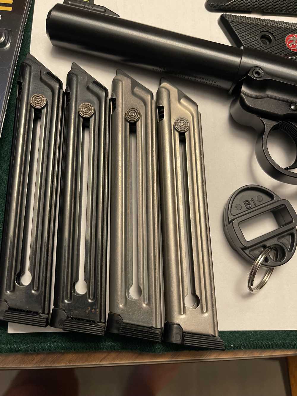 Ruger Mark IV Target Pistol with accessories-img-4