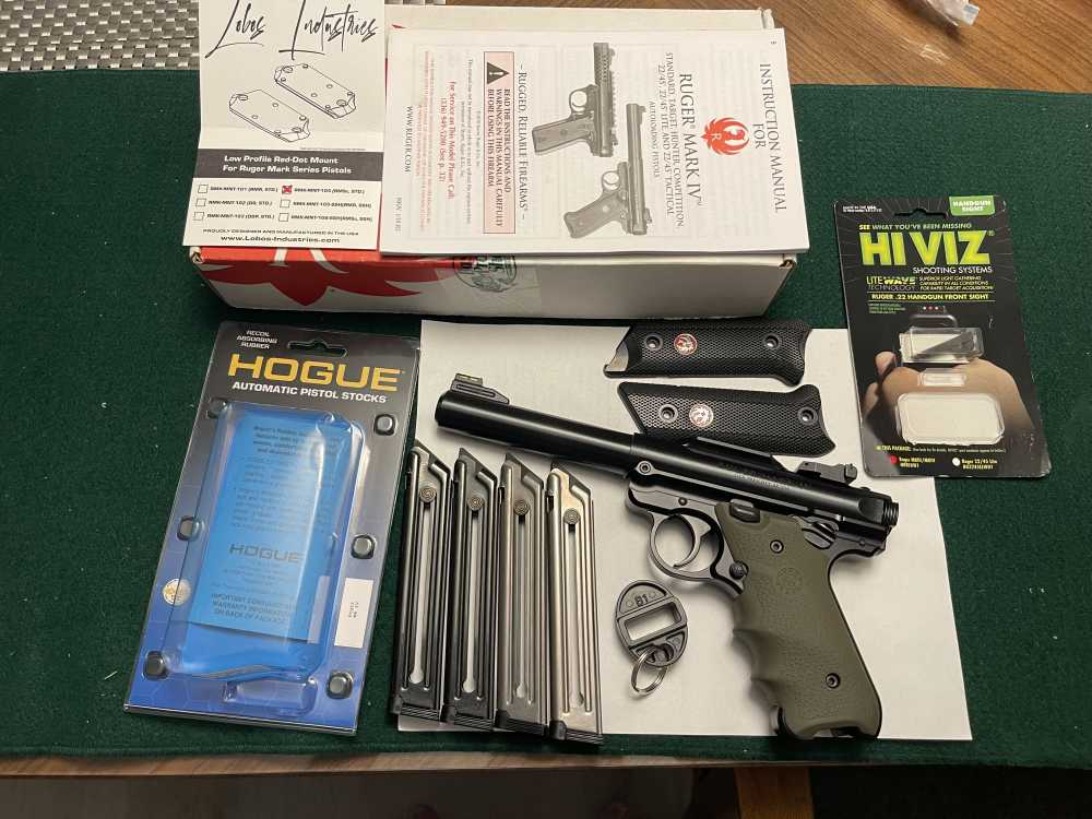 Ruger Mark IV Target Pistol with accessories-img-0
