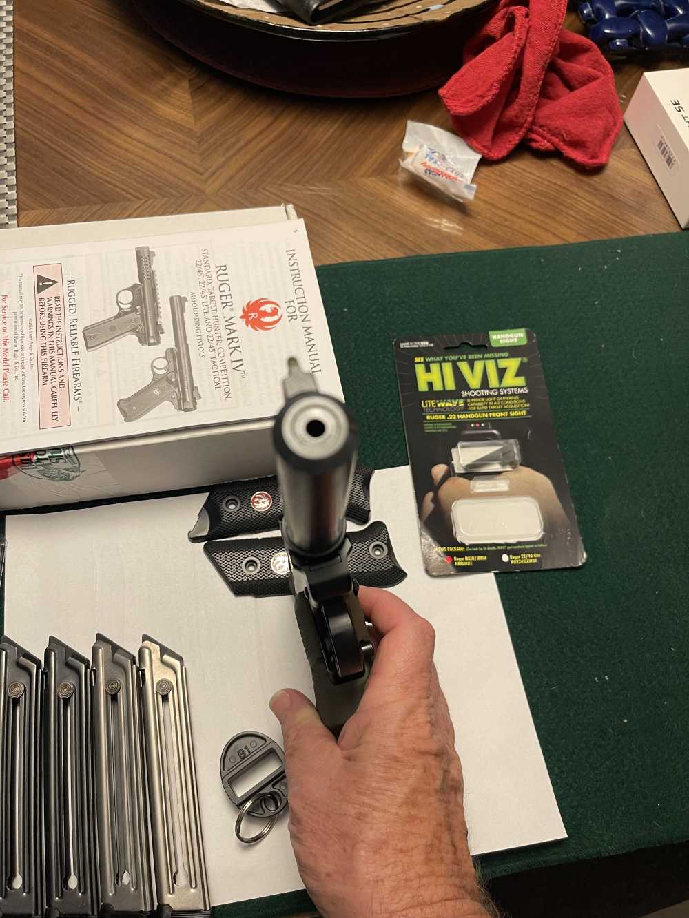 Ruger Mark IV Target Pistol with accessories-img-8